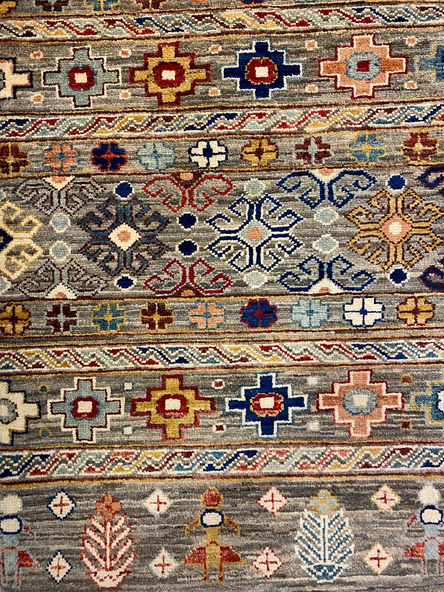 Shasavan 330 X 257 Cm