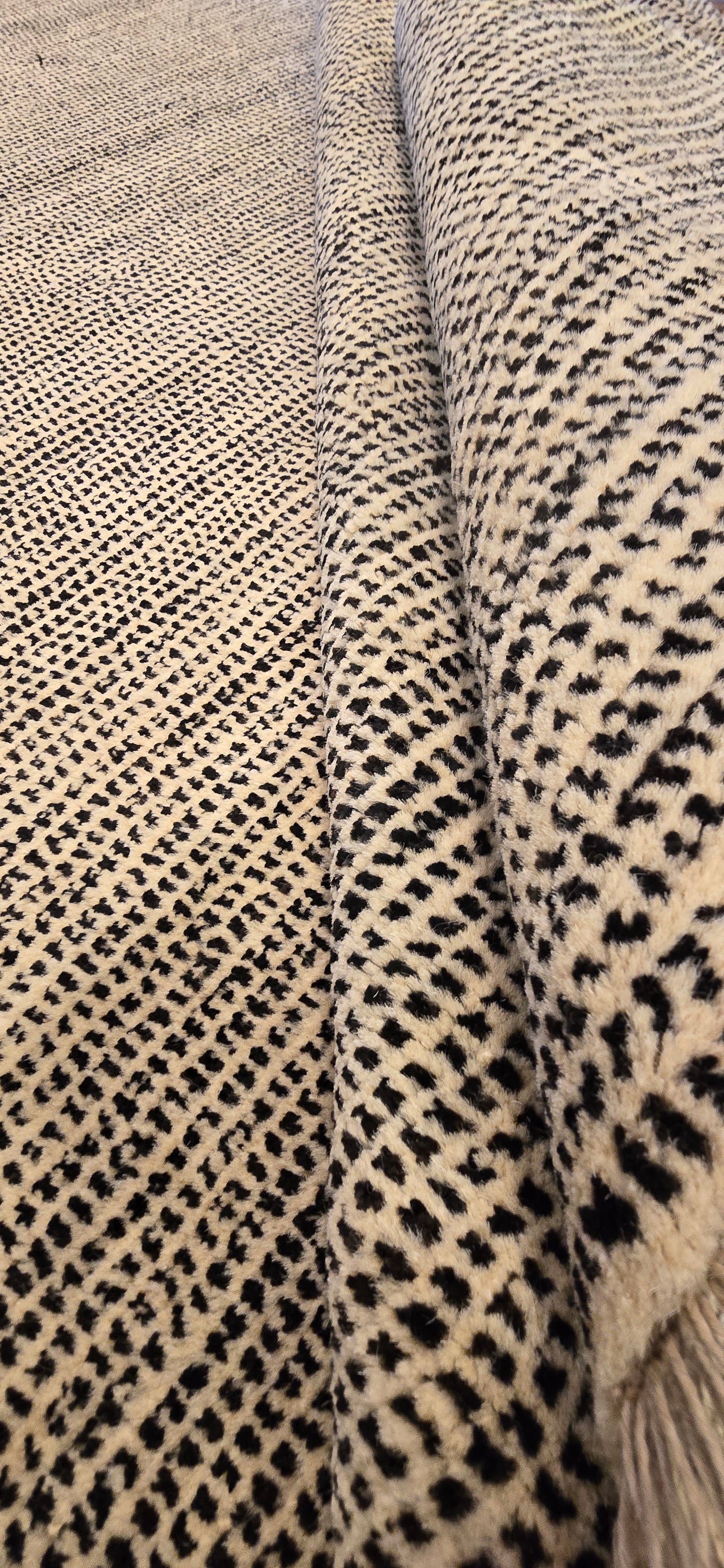 Modern Vloerkleed 239 X 172 Cm